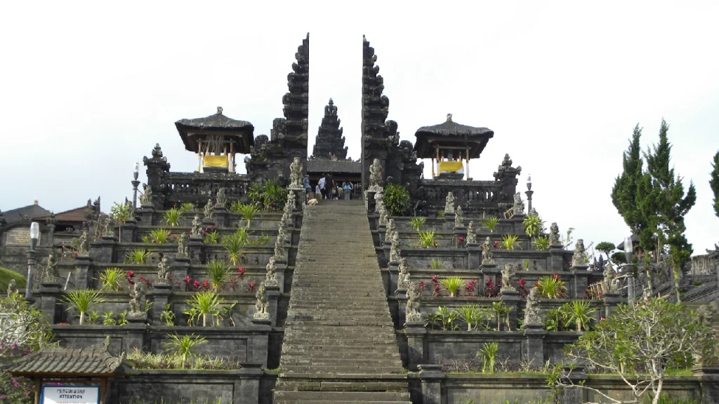 visit amazing besakih temple tour