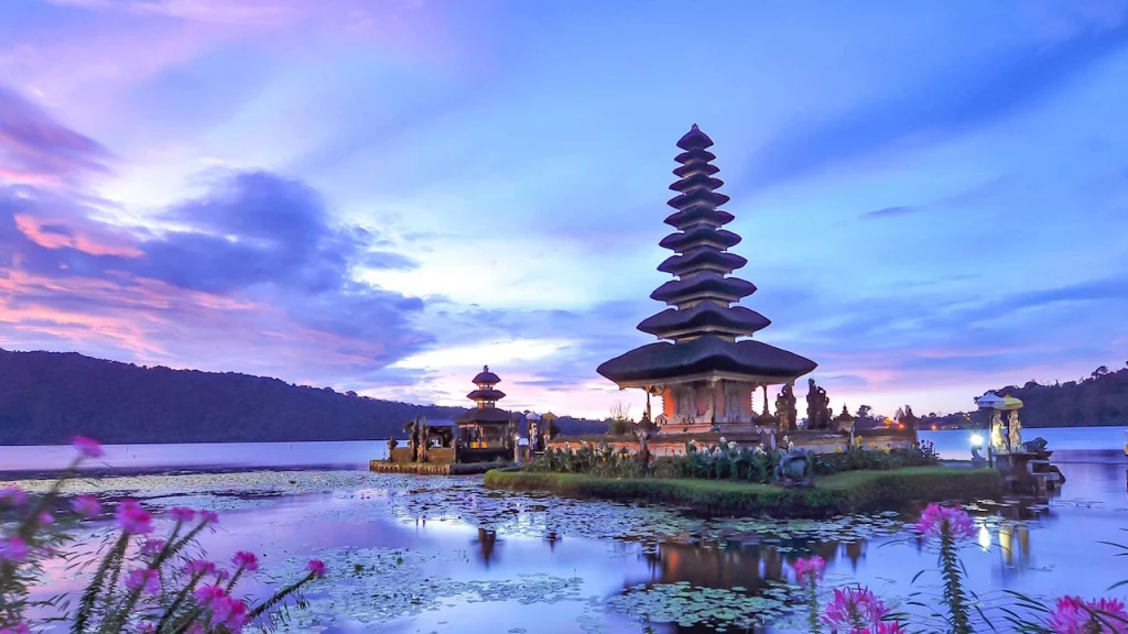 Ulun Danu Beratan Temple view during Bedugul Tanah Lot Tour with clear blue sky
