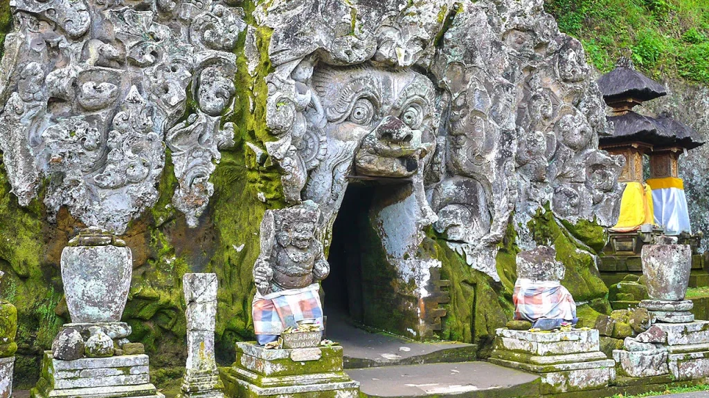 visit amazing goa gajah temple at ubud kintamani area