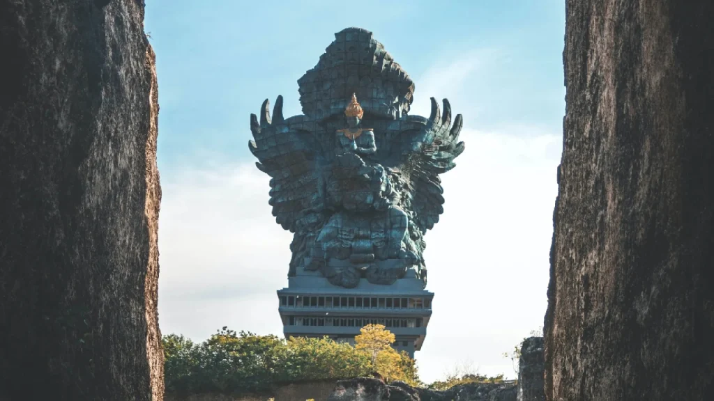 amazing view garuda wisnu kencana near uluwatu padang padang beach