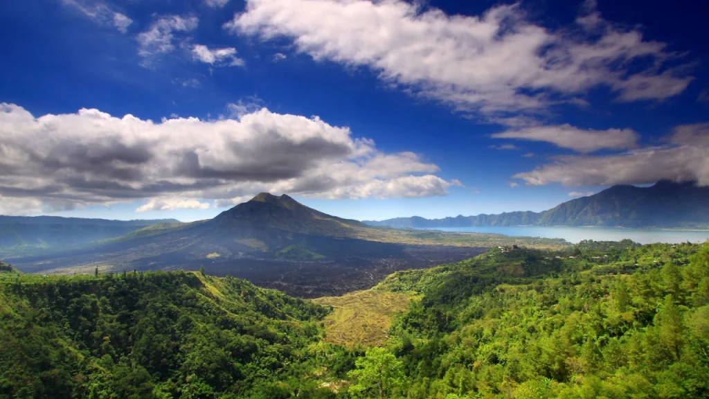 enjoy the mount batur view in ubud kintamani